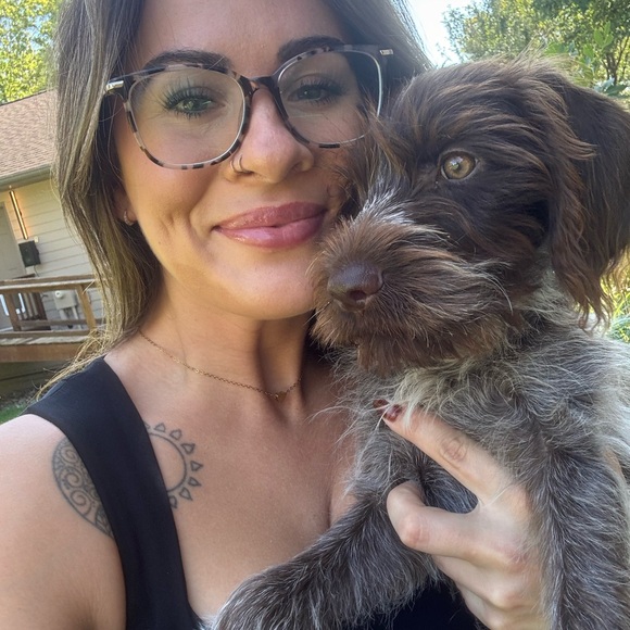 Meet your Posher, Taylor - Picture 4 of 4